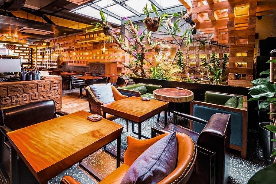 25 Restaurants for date night