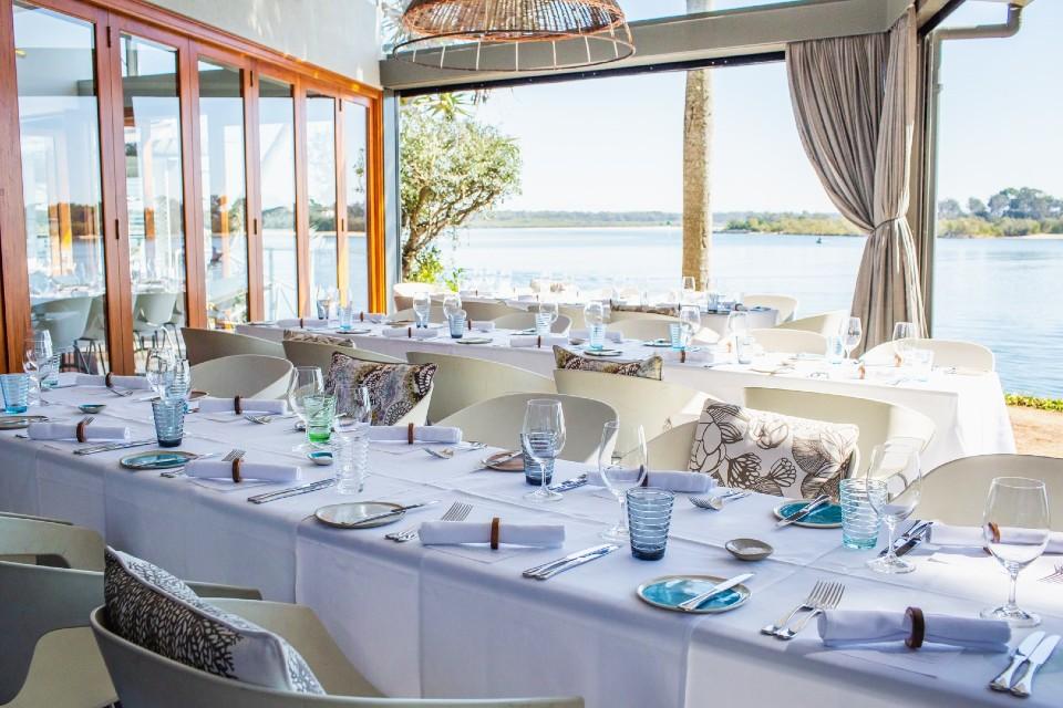 Rickys River Bar & Restaurant