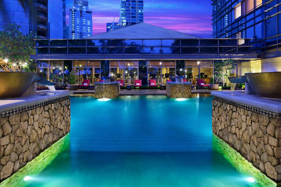 The Ritz-Carlton Jakarta, Mega Kuningan
