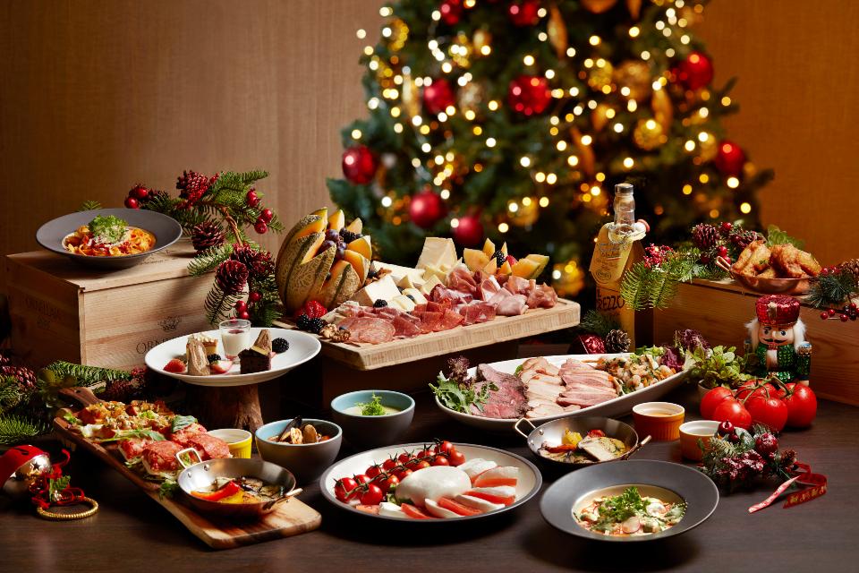 Revel in the Enchanted Wonders of Christmas with Shangri-La Singapore