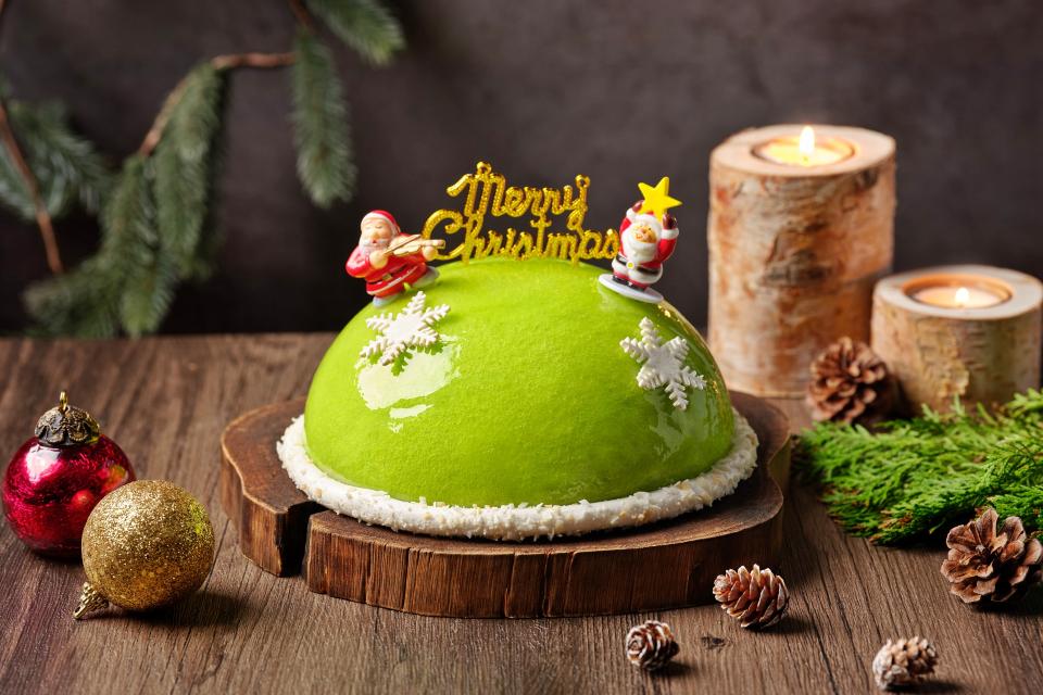 Pandan, Yam Mirror Glazed Cake