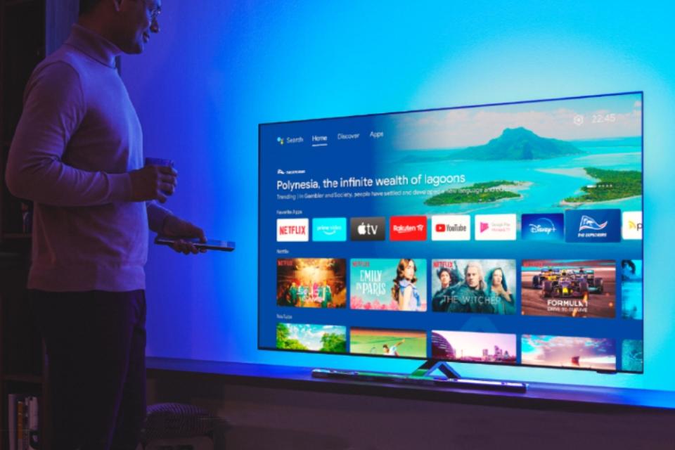 The Philips OLED807 is the perfect companion for a living room in Singapore