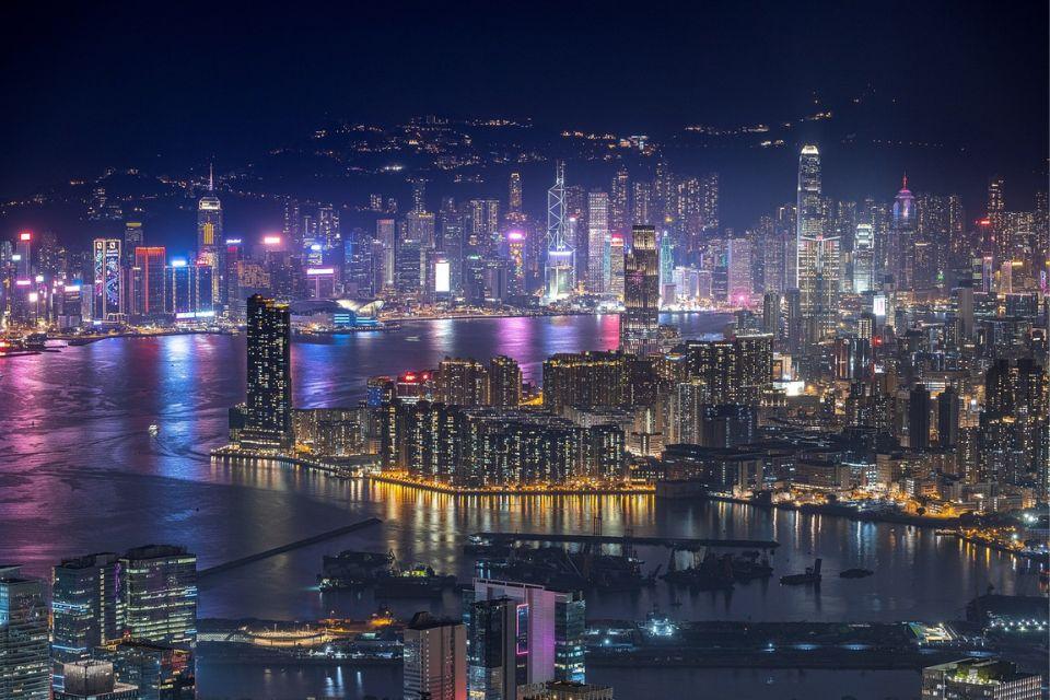 14 hong kong skyline at night
