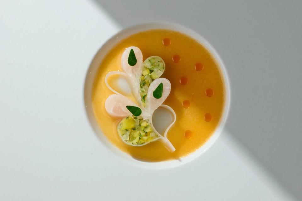 Cassia at Capella Singapore Collaborates with Michelin-Starred JL Studio for a Culinary Journey