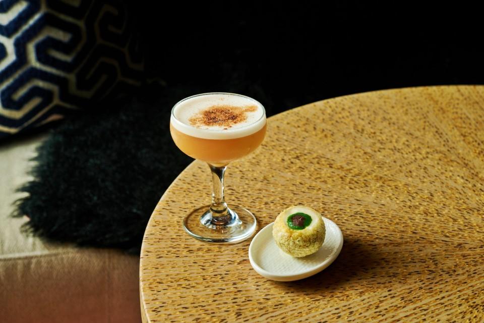 Indulge in MO BAR’s Halloween Jack-o’-Sour Cocktail Experience
