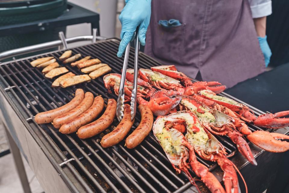 Minuty X The Eight Takeover