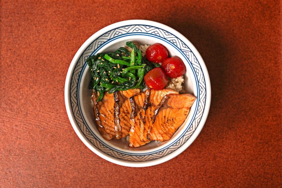 Ryokudo Aburi Salmon Don
