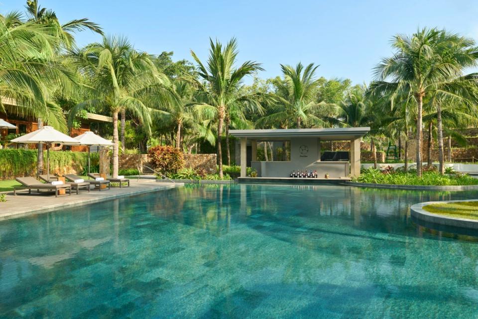 Pool Bar
