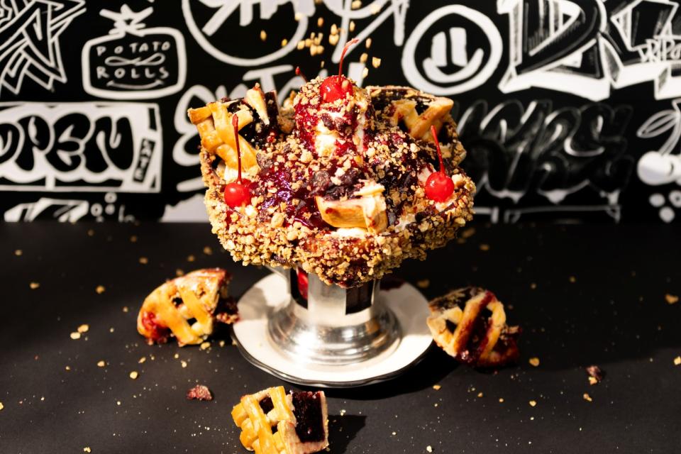 CrazySundae at Black Tap