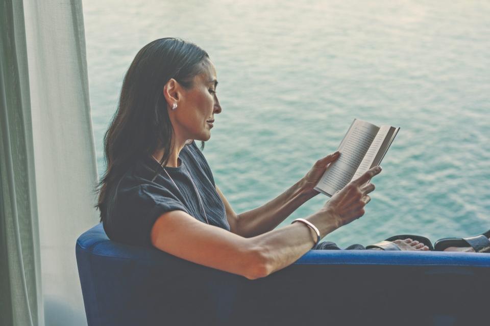 Library Lifestyle Window Oceania Aurelia