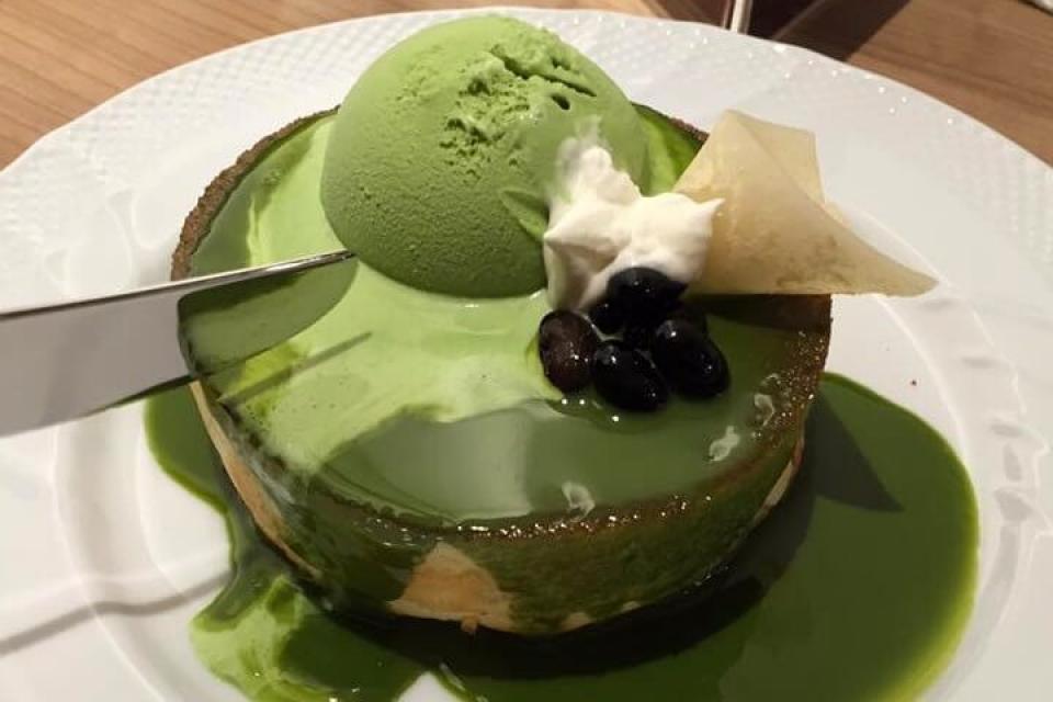 10 Popular Eateries Serving Soufflé Pancakes in Singapore