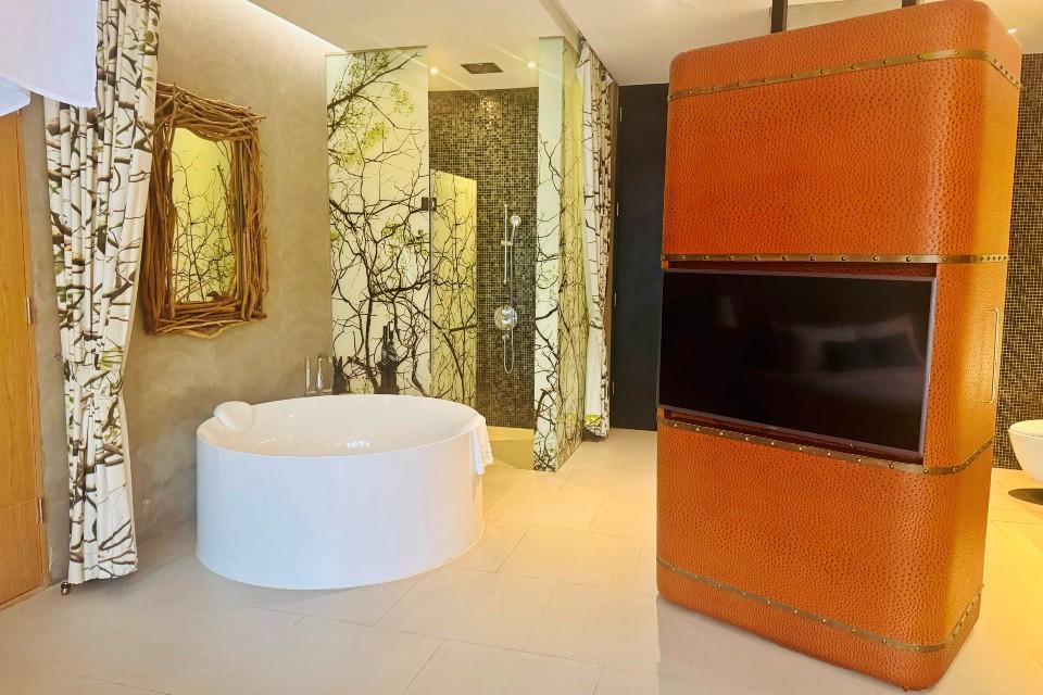Rebecca Assice Visits So Sofitel Hua Hin