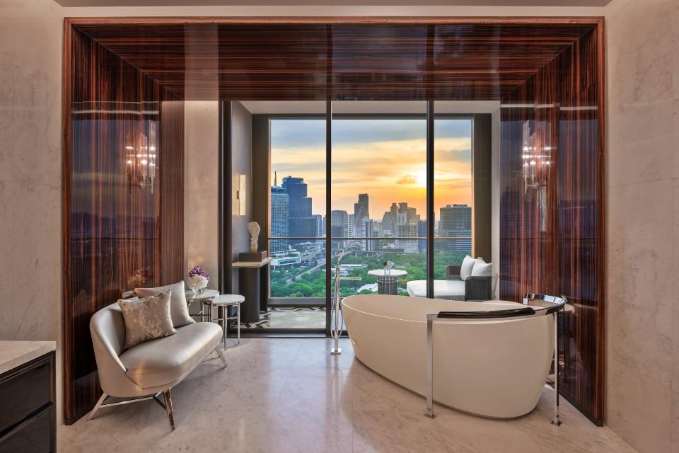 The Ritz Carlton Suite Master Bathroom Twilight