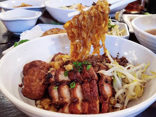 Lou Yau Singapore
