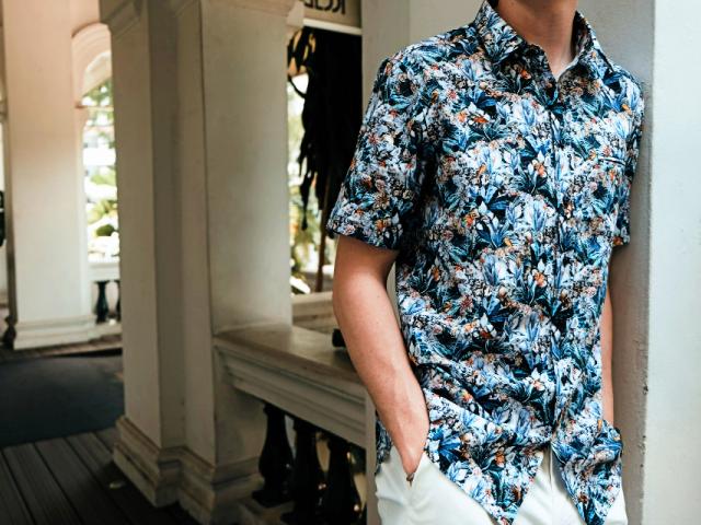 The Shirt Bar