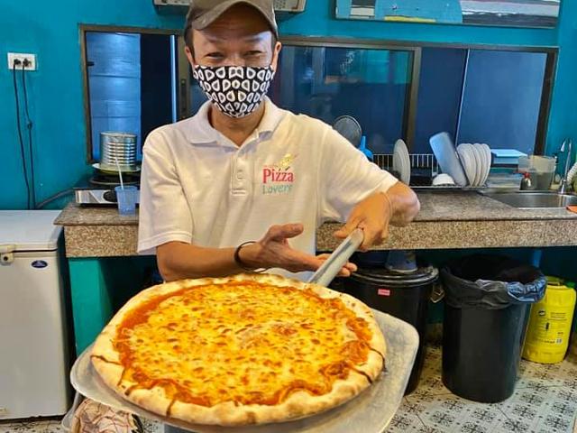 Pizza lovers by La Taverna