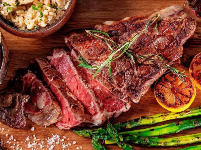 Opus Bar & Grill