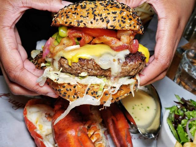 Burger & Lobster