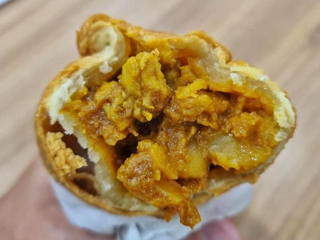 AMK Curry Puff