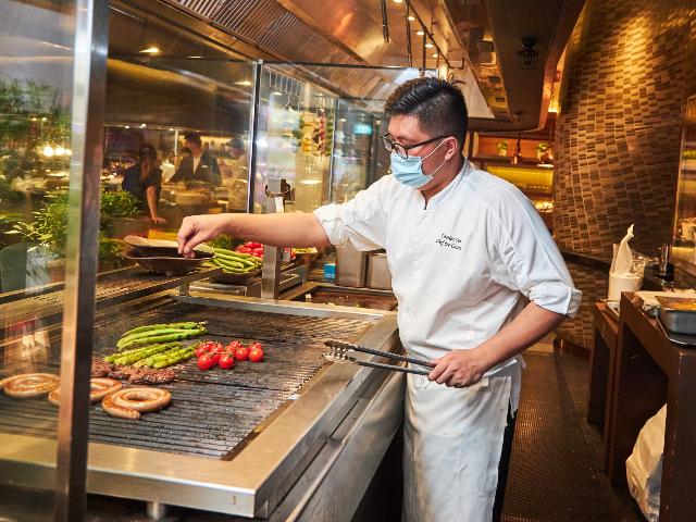 Voco Orchard Singapore Celebrates Its Inaugural National Day With a Series of Patriotic F&b Treats