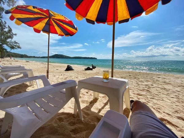 The Local Beach Bar Bang Tao