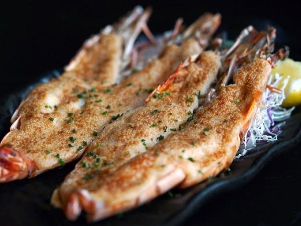 Kinki Restaurant + Bar