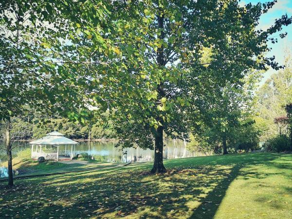 Silkwood Estate