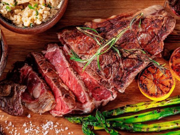 Opus Bar & Grill