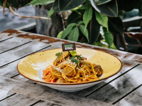 ‘Beef’ Rendang Spaghetti Alfredo