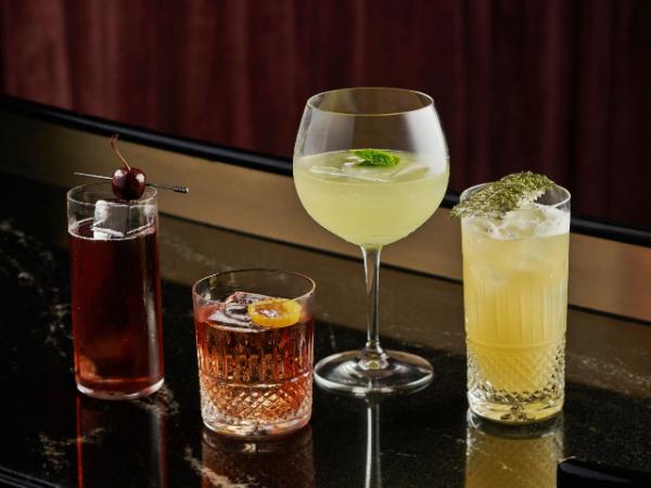 Manhattan Bar