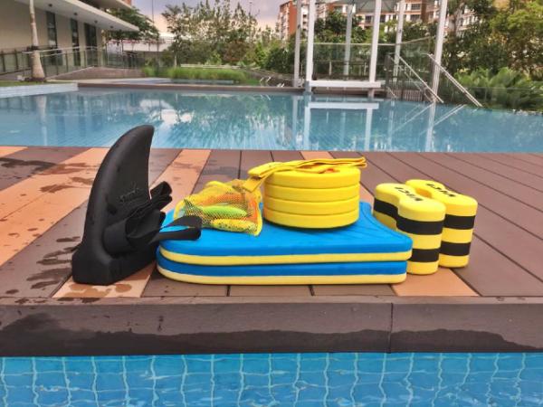 SG Sink Or Swim School