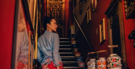 Nanyang Tales Photography: Brings Retro Cultures to Life With Stunning Cinematic Photoshoots