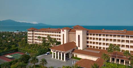 Harnoor Enjoys a Beach Holiday at Danang Marriot Resort & Spa