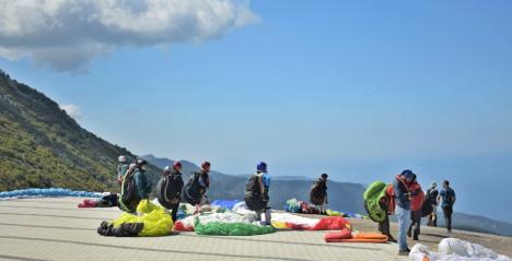 The Wise Traveller's Top Paragliding Spots for Thrill-Seekers in 2024