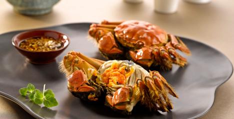 Singapore’s Yan Ting Presents Seasonal Hairy Crab Menu