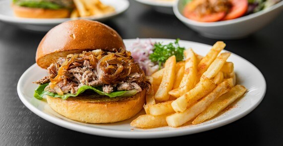JOMO Shredded Lamb Burger